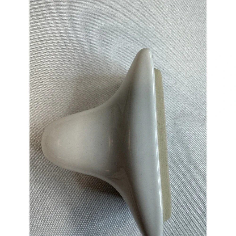 Replacement white glazed ceramic towel bar base 4.75